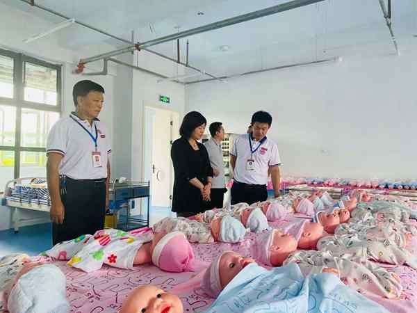 技工1.jpg 技工1.jpg
