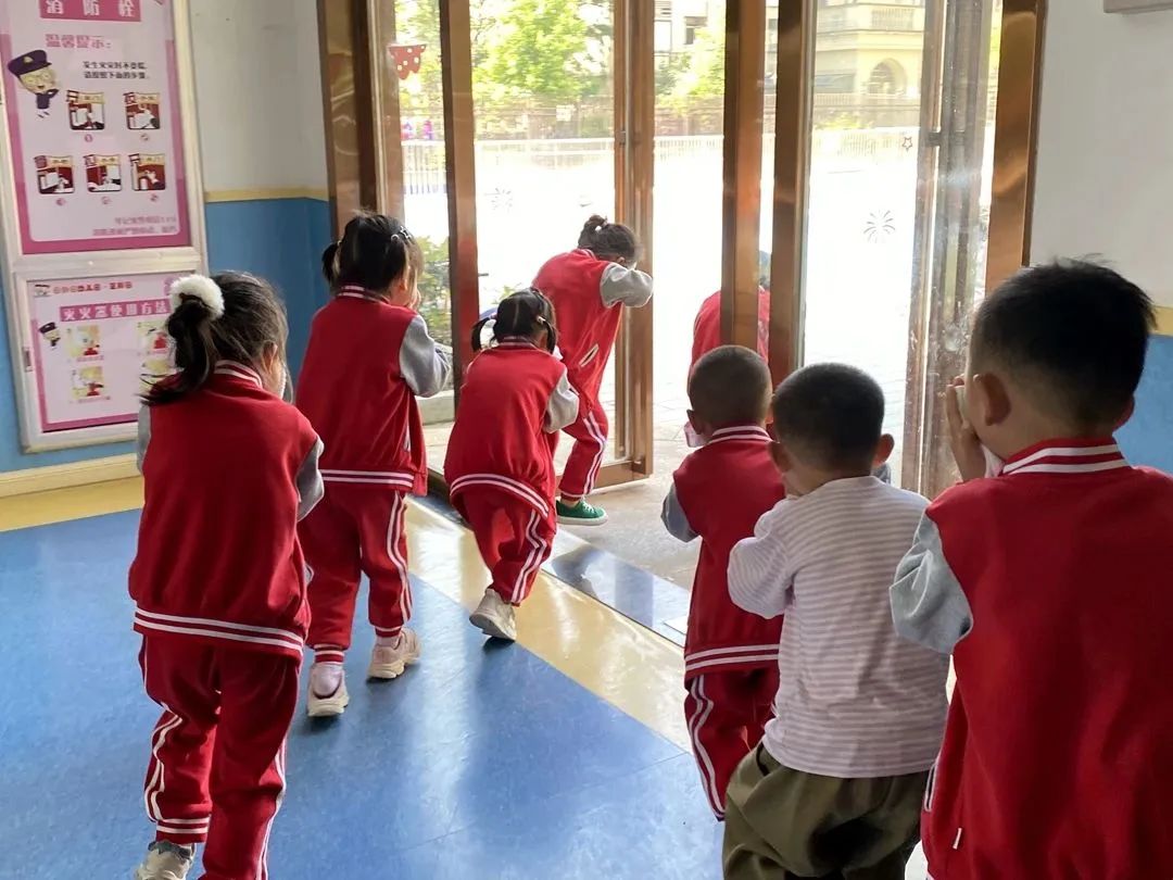 ed55e9976e0dcf3f233f71cd8763ea24.jpg ed55e9976e0dcf3f233f71cd8763ea24.jpg