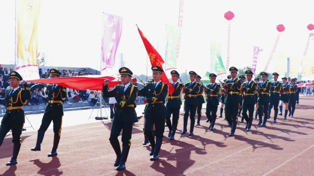 e1158e4ae66148c0b975810838e81c06.jpg e1158e4ae66148c0b975810838e81c06.jpg